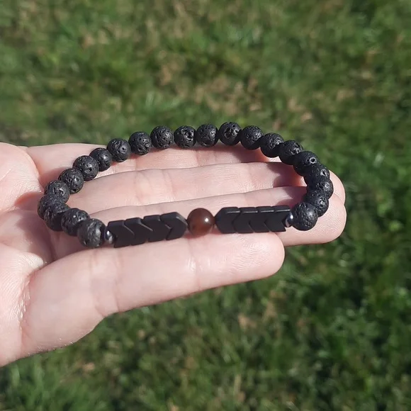 Red tiger eye arrow 6mm Bracelet - Picture 3 of 5